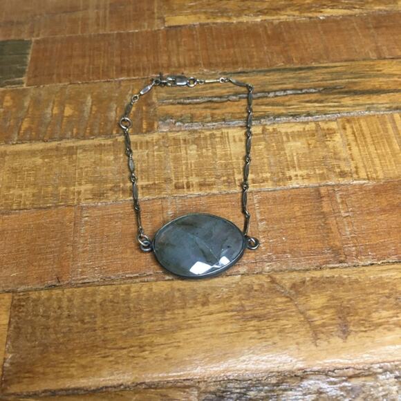 Dainty Labradorite & Galvanized Silver Bracelet - Picture 2 of 4